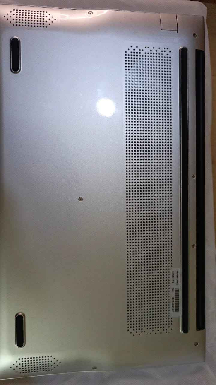 Cpu : i9 11900H
Gpu : intel UHD 750 in side cpu X
Ram : 32 gb ddr4 3200
M.2 ssd 1t 
Color Gray silver
Power 100 w 
Monitor 2k 15.6
الاضافة إلى ماوس وباد وطبقة حماية للكيبورد وشاحنة ١٠٠ واط والجهاز جديد وشغال ١٠٠% والسعر ٩٧٠ ألف عمارة, ميسان


**إذا كنت صاحب هذا الإعلان وتريد حذفه لأي سبب، رجاءا أرسل رسالة إلى الدعم الفني**