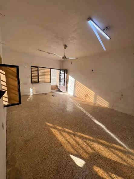 #للأيـــجار_في_الســـيدية 
بيت مساحة 200م على شارع 15م ثلاثة غرف نوم وصالة ومطبخ وخدمات وكراج وحديقة ايجار مليون قفل غير قابل للتفاوض

بأمكانك عرض عقارك عندنا
زبائننا الكرام نستقبل كافة عروضكم وطلباتكم

للاستفسار يرجى الاتصال على الرقم 
*********** 

او زيارة مكتب القيسي للعقار والأعمار
عنوان المكتب
#السيديه_شارع_المركز_مقابل_التفاح_الاخضر
