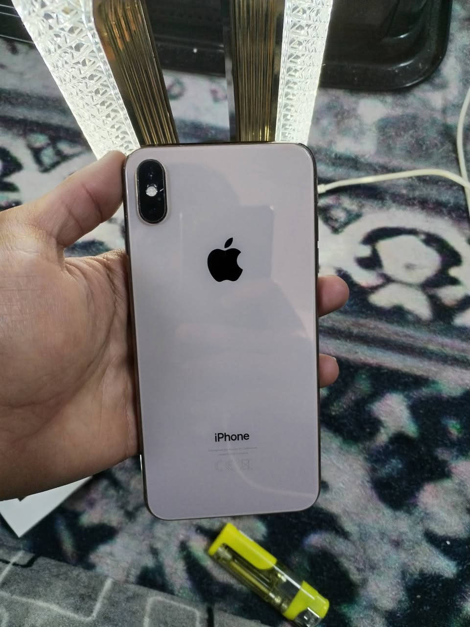 السلام عليكم
اكس ماكس كلشي واضح بل صوره
ذاكره ٢٥٦
بطاريه ١٠٠
كامره ما تشغل ل لاماميه و هذا سبب فيس ايدي واكف
+هاي نقطه زغيره ما بينه
***********
150سعره 
مكاني ابو غريب حي الرساله
