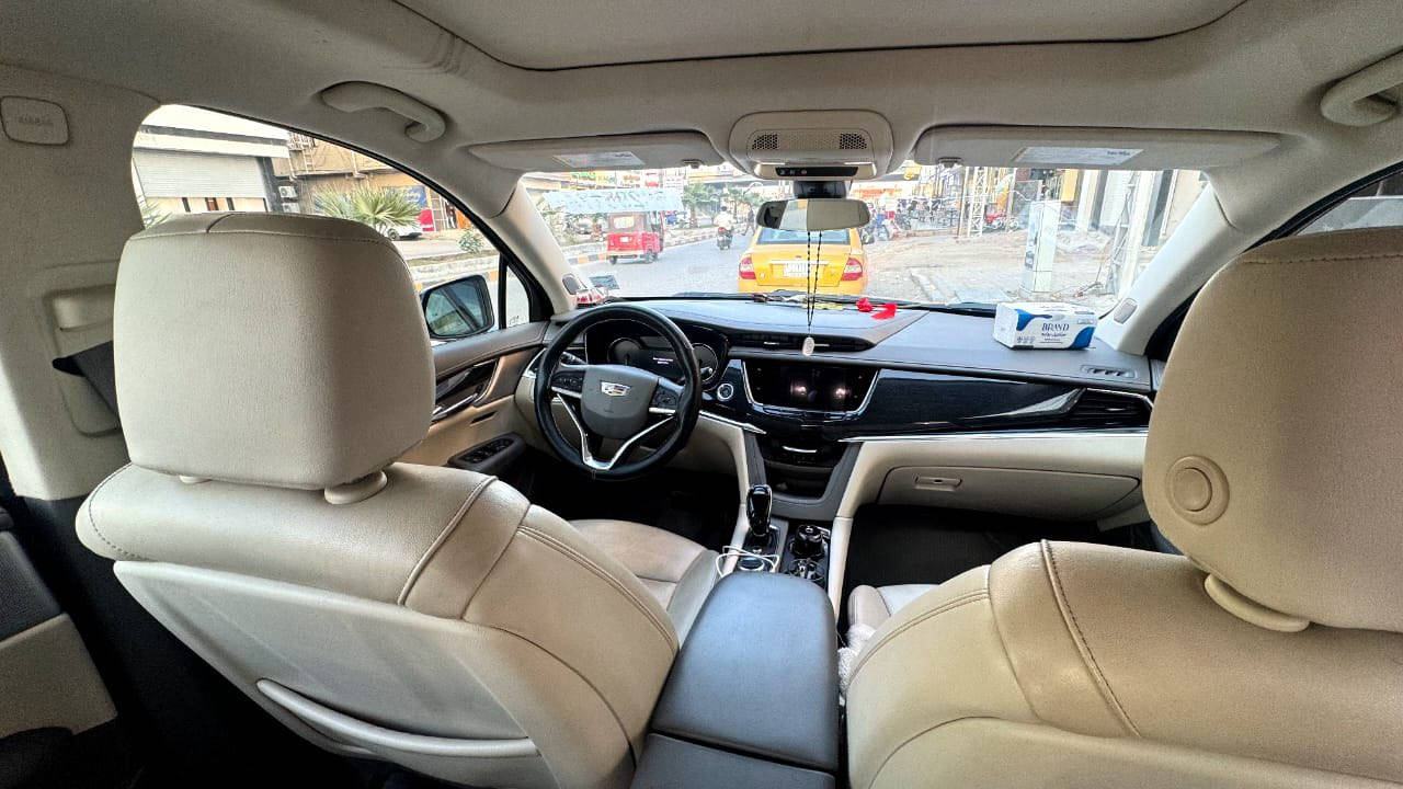 كاديلاك XT6(400) 2023 
المكينه 6v (VVT) 
7 راكب فول مواصفات
وارد امريكي حادث فقط جنطه وراجعه على وظعيتها 
ثلاث نظام قياده 
مثبت + تحديد سار
نظام اقتصادي 
شاشه لمس اوتو كار بلي (وايرلس)
شاشه لمس +ماوس
ستيرن كهرباء +تدفئه
خروج عن المسار
حساسات امامي خلفي
3 قطع تبريد مناخ منفصل
تدفئه وتبريد مقاعد اماميه 
تدفئه مقاعد خلفيه
المقاعد منفصل Vip
مقاعد الصف الثالث كهرباء فتح واغلاق
لايت 3 عدسات ترحيب
ترحيب شعار كاديلاك عند الاقتراب وفتح السياره
صندوق كهرباء (فتح واغلاق بالحركه )
السياره جديده كلش رقم بغداد
سنويه جديده باسمي تحويل مباشر 
ماشيه ٤٢ مايل
وبعد هواي مواصفات بيها 
السعر والاستفسار على  الرقم فقط  ***********
