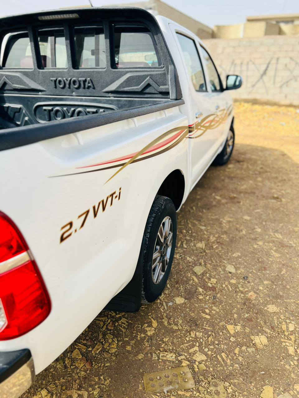 هيلوكس 2014 كير عادي شاصي 12رقم أربيل سنويه مجدد ل2030 تحويل مباشر السياره بيه  ملاحظات  السعر 178$*********** ***********
