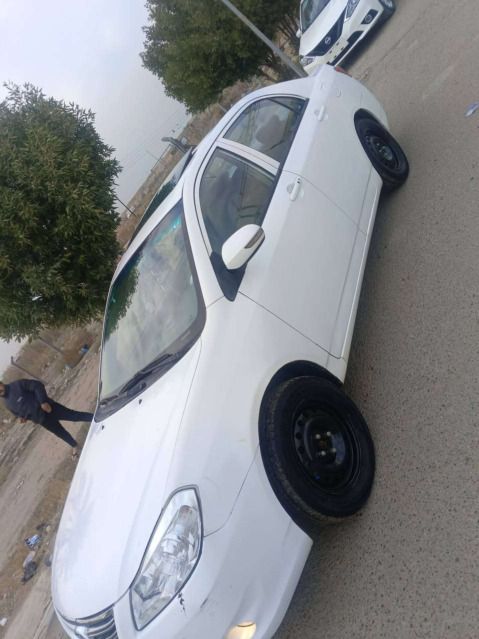 بي وأيدي 2013
مكفولة عدا هلالات خلفية سعر 60 
مكاني تاجي سبع البور ***********
