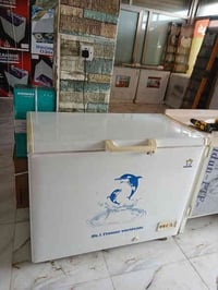 ثلاجة فريزر ١٤ • نظيف على فحص • بعقوبه شفته