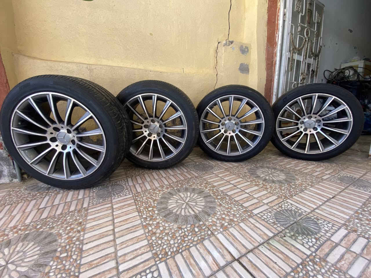 سلام عليكم
ويل كب رياضي حجم 18انش توو سايزز تاير خلفي سمي سلك ويل مختم 700kg السعر 300 الف وبي مجال قليل العنوان بابل/ المدحتية/ ***********
