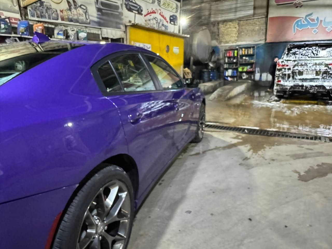 جارجر 2023 بغداد SXT
رقم انكليزي وهزه جديده
السياره كلين بدون حادث
لون مميز بنفسجي
السيارة مغلفه ppf
ماشيه 18 الف جديده
السياره جديده جداً
عليها ادامه من كل شي قبل كم يوم
بيها جوه البك لايت اليمنه اقل شبر بارد ونفسه يم الباب الخلفي صفحه اليمنه هم بارد بسبب التحميل لان صوره امريكا بدون حادث موجوده بالمنشور
السعر 26500
بغداد حي العامل او السيديه
***********
