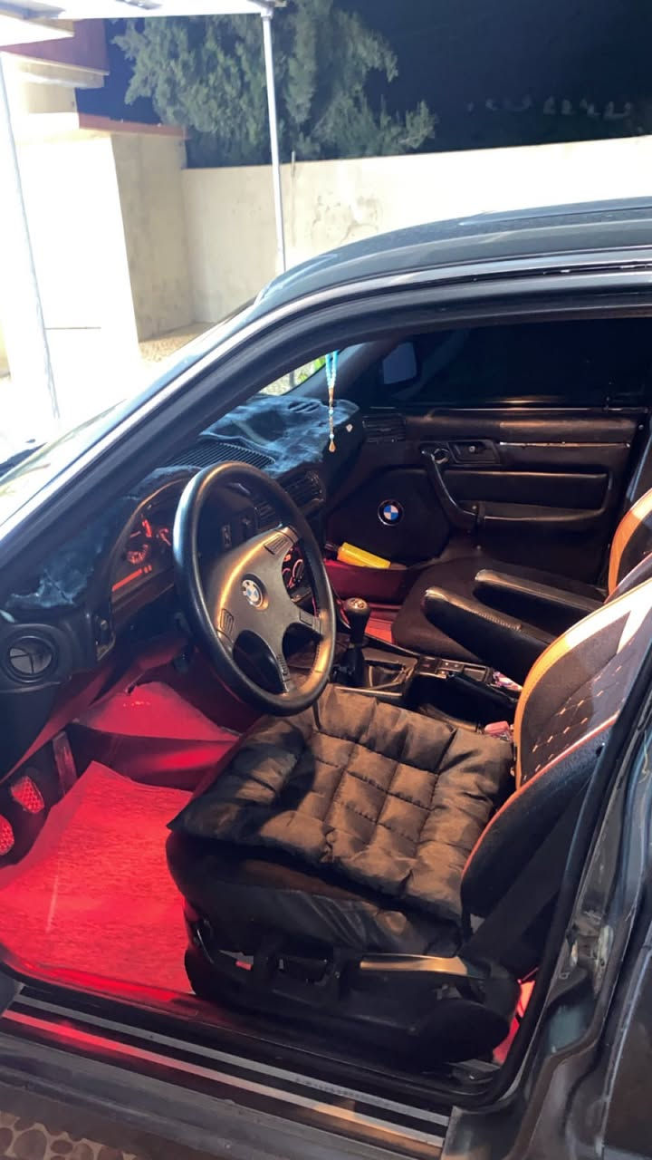 Bmw520 موديل 90 سلايت گير ومكينه شرط تخم امامي خلفي شرط اكسل شرط كهربايات كله شغال داخلي و خارجي بدون ايي نقص بدون خيصان بدون دعم بي ضربه جملغ سكن بدون داخلي مو مال حكي بس اگلك كهرابايت فيشه عله فيشه رقم موصل فحص وكاله عامه عله اسمي انطيك وكاله عامه و روح مشي معاملتك مال رقم مالي دخل ترقم و لا سعر ٤٤ ورقه و مجال طيبين مكاني عقره 
***********
