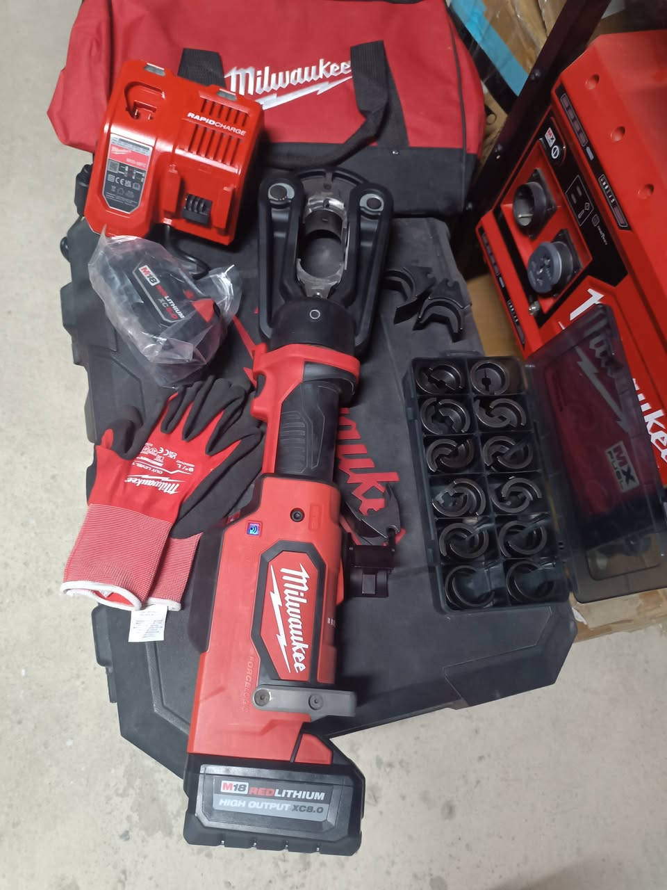 للبيع
كابيسه ميلواكي جديد كامل

16 الي 630 ملم  حد كبس

توصيل متوفر 

واتساب ***********
