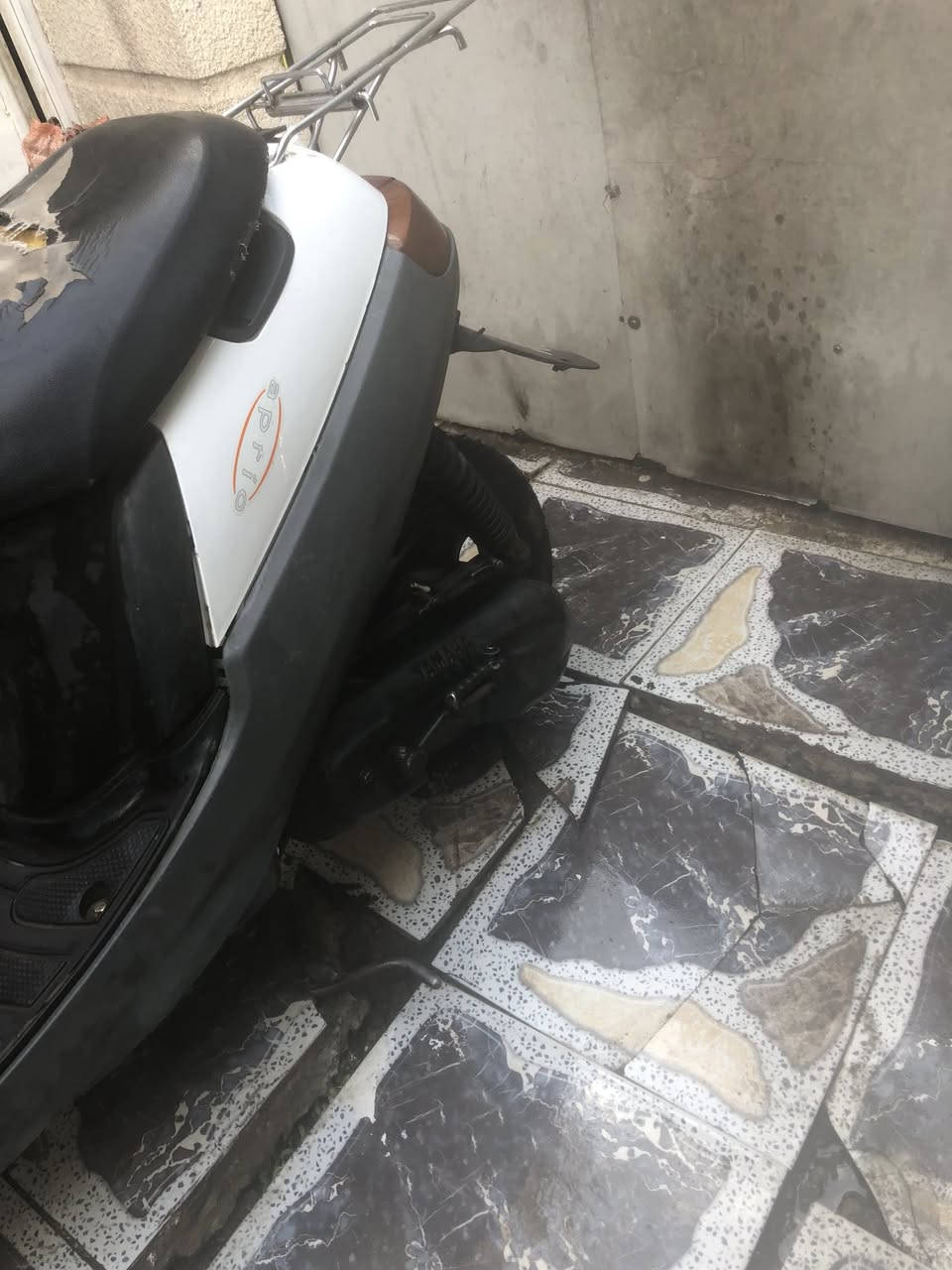 السلام عليكم دراجه يوماها بطه سرعه ٦٠ للبيع الدراجه نضيفه حيل شلعه ومعدل تعليك مكينه ناعمه ابلادممفتوحه كهربائياته شغاله معدل ادك جوه ال٦٠ نكره سلف وهندر بكل وكت السعر ٢٥٠ الرقم *********** المكان حي الجهاد
