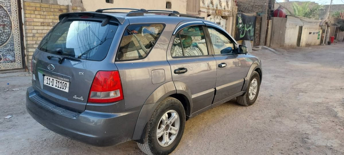 سلام عليكم سورنتو مديل 2006 بغداد محرك 3500 دفع رباعي كير ومحرك بلادي نضيف جدآ تخم تاير جديد كهربائيات سنتر لوك كله تشتغل شاشه وأرد خليجي مصبوغ حزام جمالية بدون حادث صدر امامي وخلفي نضيف جدآ سنويه بسمي رقم هزة جديد سعر 72 مكاني بغداد العبيدي حي البتول ***********
