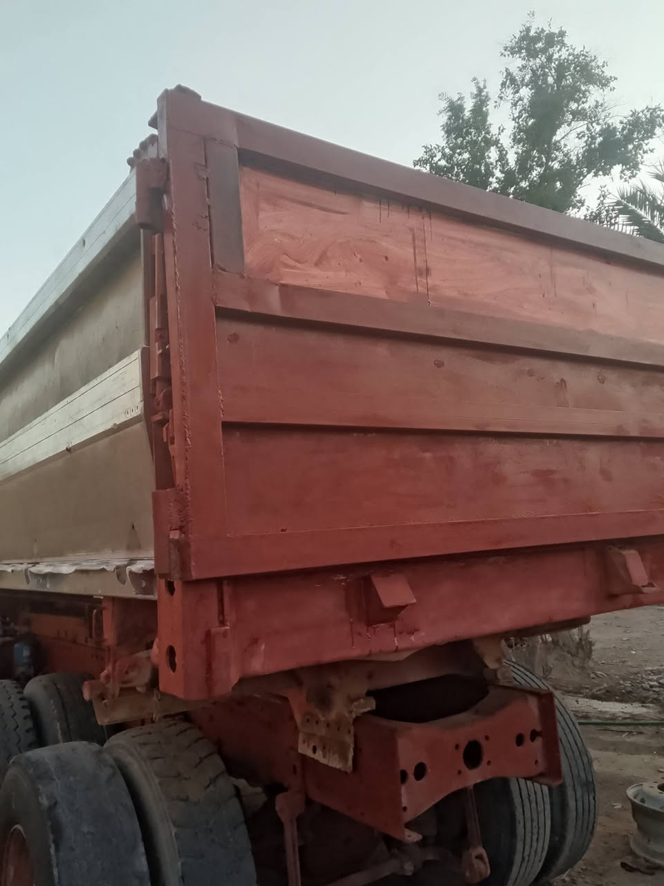 بدي فافون بلادي بيع أو مراوس بصره قضاء الدير *********** طوله خمسه وربع
