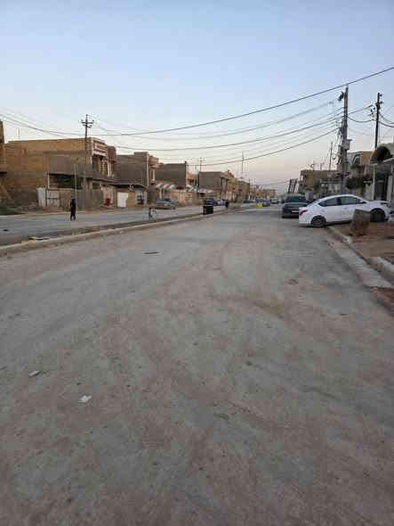 قطعه 100 متر مكان مميز بشارع التبليط الي بصف مدينة حمورابي قرب عميد قيس طابو زراعي سند ٢٥ الوحيده بالمنطقه لان كل المنطقه مبنيه ثاني قطعه عن التبليط وشارعهه راح يسوو مقرنص خدمات كامله ماء كهرباء مجاري سعرهه مناسب بالنسبه لمكانهه 60 وبيهه مجال للاستفسار
***********
