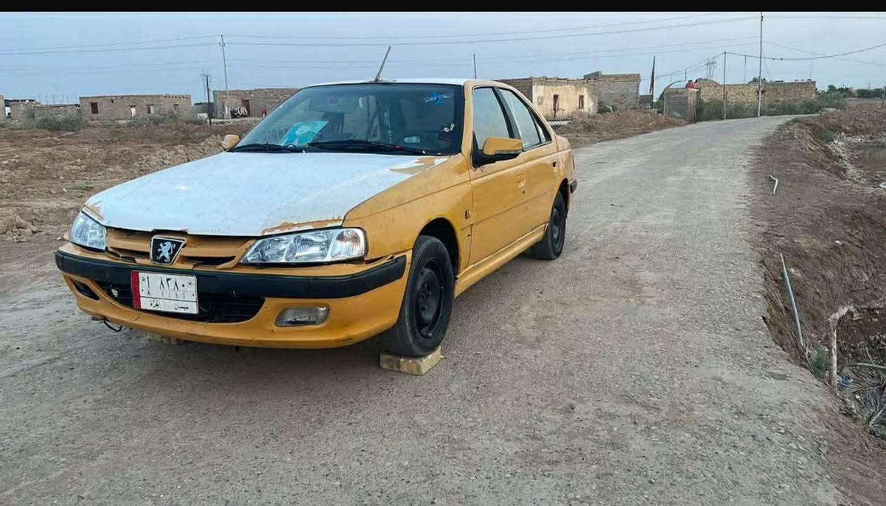 السلام عليكم بيجو بارص مديل13رقم ميسان سنويه نافذه مكان ميسان مكينه وكير مكفول حداديه جديده باتري جديد دينمو جديد سياره حلوه ونضيفه مال بيت السعر 22وبيه مجال الرقم ***********
