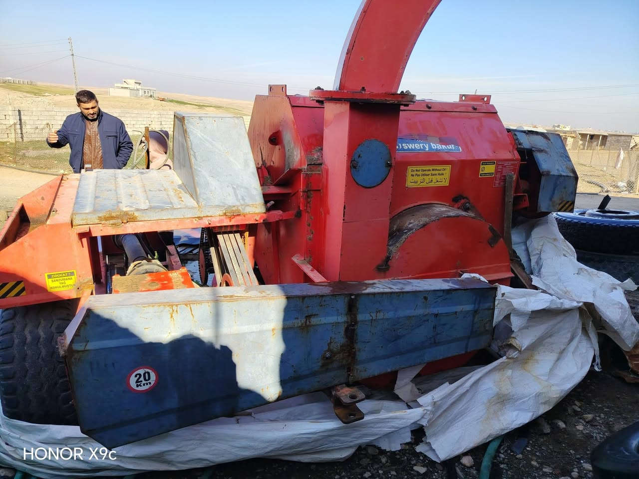 السلام عليكم للبيع دكاكه مال تبن معمل ١١ شلفه مع عرباين تركيات المكان الموصل للأتصال والأستفسار ***********
