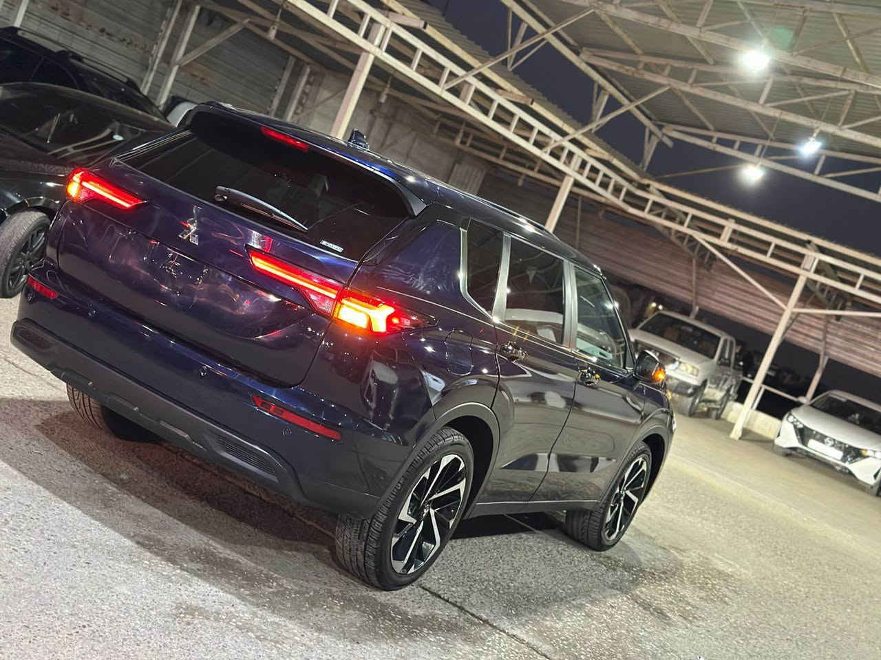 اقرا المنشور زين اذا شراي اتصل وبخدمتك 

𝐌𝐈𝐓𝐒𝐔𝐁𝐈𝐒𝐇𝐈 𝐎𝐔𝐓𝐋𝐀𝐍𝐃𝐄𝐑

ميتسوبيشي اوتلاندر

 موديل :2023

    7 راكب

السعر220$

 والسياره جاهزه     كبل للترقيم وبدون أي ملاحظه بلسياره

 كاتي بدون رقم

 تترقم جميع

 محافظات الشماليه 

عداد  المسافة :71 الف mi

حجم المحرك : 2.5L ( 4,سلندر )

 سياره بس بي يم رقم بي صبغ 

بجم امامي خلفي كبس

بدون داخل بدون ايرباك

 مواصفات  

SE

بانورما

دةبل اكسل 

 بصمة ابواب 

بصمة تشغيل 

كاميرا °360

‏‎كاميرا امامي

كاميرا جانبي

كاميرا خلفي

هاند بريك بصمة

اوتو ستارات (𝐀𝐔𝐓𝐎 𝐒𝐓𝐀𝐑𝐓)

اوتو ستوب (𝐀𝐔𝐓𝐎  𝐒𝐓𝐎𝐏)

رادار امامي (تحديد مسار)

رادار جانبي  (نقاط عمياء)

رادار خلفي (التحذير من الاصطدام)

حساسات امامي

حساسات جانبي 

حساسات خلفي 

إشارات بلمري 

مري شفط

نظام (𝐎𝐅𝐅-𝐑𝐎𝐀𝐃)

نظام (𝐒𝐇𝐎𝐖)

نظام (𝐀𝐔𝐓𝐎)

نظام 

(𝐄𝐂𝐎)

نظام (𝐍𝐎𝐑𝐌𝐀𝐋)

نظام (𝐒𝐏𝐎𝐑𝐓)

كشنات جلد شامو وقماش

كشن السايق كهربائي

كشنات هیتر

تحكم استيرن 

تبريد لمس 

تبريد مركزي قطعتين

صندوق شفط كهربائي 

لايتات (𝐋𝐄𝐃) 

عدسة زينون 

بكلايتات (𝐋𝐄𝐃)

ويل 20

بعد هوايه مواصفات 

صور الحادث ورقم الشاصي مرفق مع صور

‏‎تفاصيل اكثر الاتصال علی ارقام التاليه  

مكان السياره عقره دهوك 

‏ WhatsApp  كورك*********** 

JA4J4UA83PZ054705 اكر, نينوى
