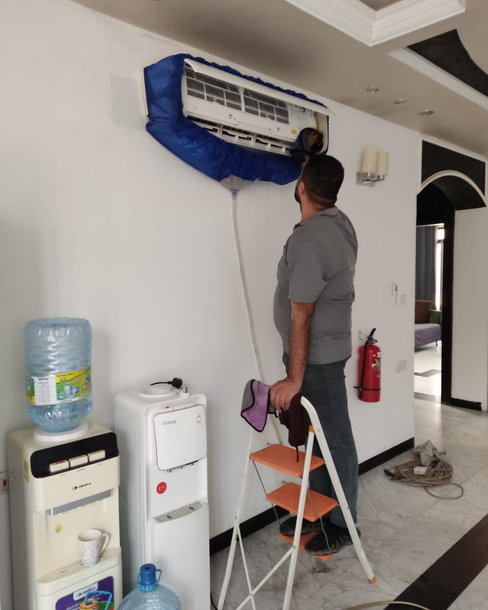 ❄️ شركة الهدف للتبريد والتكييف ❄️  

هل المكيف مالتك ضعيف التبريد؟  
يمكن السبب تراكم الغبار داخل السبلت!

نحن نقدم خدمة غسل السبالت والصيانة الدورية بأفضل الأجهزة والمواد لضمان تبريد قوي وعمر أطول للمكيف.

🔧 خدماتنا تشمل:  
✔️ غسل السبلت الداخلي والخارجي  
✔️ تنظيف الفلاتر والمبادل الحراري  
✔️ فحص ضغط الغاز  
✔️ التأكد من تصريف الماء  
✔️ فحص كامل للجهاز وتشخيص الأعطال  

💨 فوائد غسل السبلت:  
• تبريد أقوى وأسرع  
• تقليل استهلاك الكهرباء  
• منع الأعطال المفاجئة  
• هواء أنظف وصحي

📍 الموقع: بغداد – حي الجامعة / المنصور  
📞 للحجز والاستفسار: ***********  

#غسل_السبلت  
#تنظيف_المكيف  
#صيانة_المكيف  

#صيانة_السبلت  
#تصليح_مكيفات  
#غسل_مكيفات  
#الهدف_للتبريد_والتكييف  
#مكيفات_بغداد  
#سبلت  
#تنظيف_السبلت  
#صيانة_دورية  
#تبريد_
