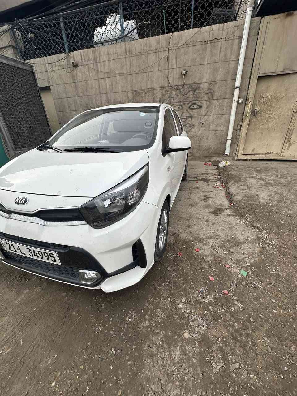 السلام عليكم 

للبيع فقط ...
كيا بيكانتو مورنينك 3 سلندر 
موديل 2021 
رقم سليمانية 
كشنات تدفئة 
مري شفط 
مانع انزلاق 
ويمكن هاي هيه 😁
سيارة بيها خسفتين بالقماره او طعجتين بكيفكم 
راح اوضحها بالفيديو اثر طفل كمز عليها 
الدعامية الخلفية بيها شخط كد اصبع اذا اكول شبر معناها سيارة كلها ههههه بس بصراحة اصبع   
الدعامية الامامية صبغ على كد شبر 
الدعاميات ما محسوبات بس واحد يوضحها للأمانة 
والباقي كفالة عامة 
السعر 105 
*********** وتساب 

اسف ع الاطالة تحياتي
