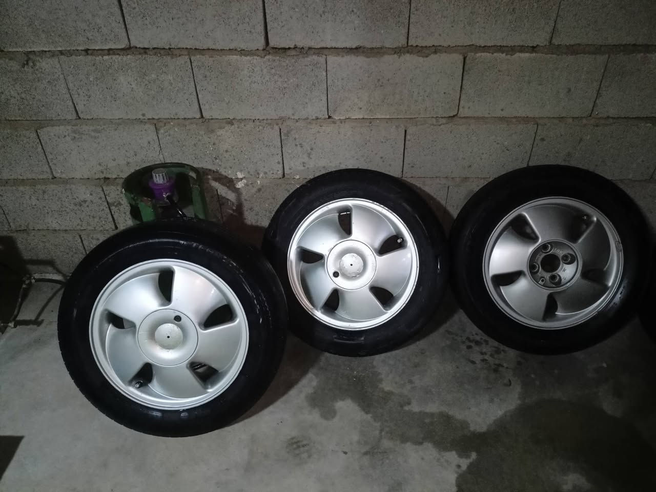 ويالا للبيع مال فكتر اربع استادات استفسار اتصل على الرقم *********** مكان موصل تلعفر سعر 650الف بي مجال
