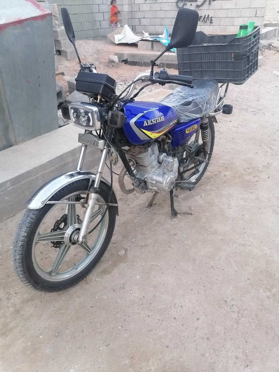 السلام عليكم
للبيع ايراني 18 محدث 23 فول كلشي شغال
مابيه اي نقص دبل اشاره و يمنه و يسره لايت
عالي و ناصي تخم تاير مثل ما واضح امامكم
بدون مدابله من الاخير 600 قفل
هـــ *********** مكاني الخالديـــــة
