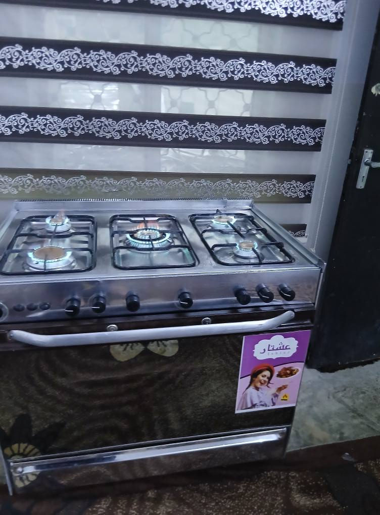 طباخ تكنو عشتار مصري للبيع شرط نضافة شغل السعر ١٦٠الرقم الهاتف ***********
