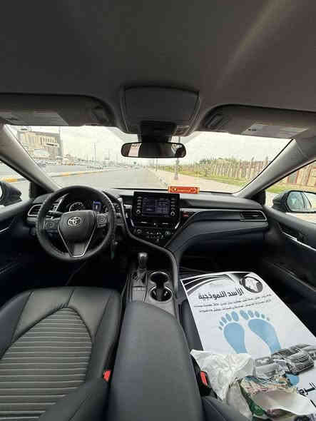 للبيع كامري موديل 23 رقم بغداد فئةً XLE بانزيين ماشية 28 مايل
مواصفات السيارة:-
1- داخل جلد لون بيجي وكراسي الامامية كهرباء 🔱
2-شاشة كبيرة  وحساس خلفي وشحن واير ليس و  نظام كار بلي ودشبول دجتل (مال XSE) 
3-انارة بالدشبول وبالدوسات ولايت وبگ لايت مال XSE 🔱
4- نظام اوتو هولد و 3 انظمة قيادة ورادار امي وجانبي وتوقف 🔱ذاتي
5- بصمة تشغيل وبصمة ابواب وتشغيل عن بعد 🔱

الضرر:-🔱
تبديل  وصبغ جاملغ وباب بلاديات (صور الحادث ضمن الصور) 
السيارة بيها سونار فحص وكامل 🔱

السعر 200 ورقة  وبيها مجال بسيط ⚠️
مكاني بغداد الغزالية *********** ♻️
