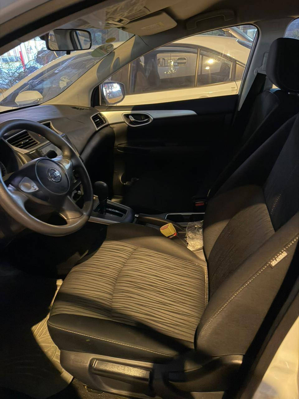 للبيع نيسان سنترا موديل 25 رقم اربيل مكفولة ماشية 9 الف السعر 125 التواصل ع الرقم *********** مكان السيارة البصرة
