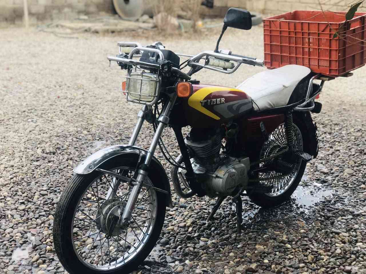 ‏سلام عليكم ‏‏ومطور للبيع السعر 300وبي مجال موديل20/￼￼ ‭0785 738 7731‬
