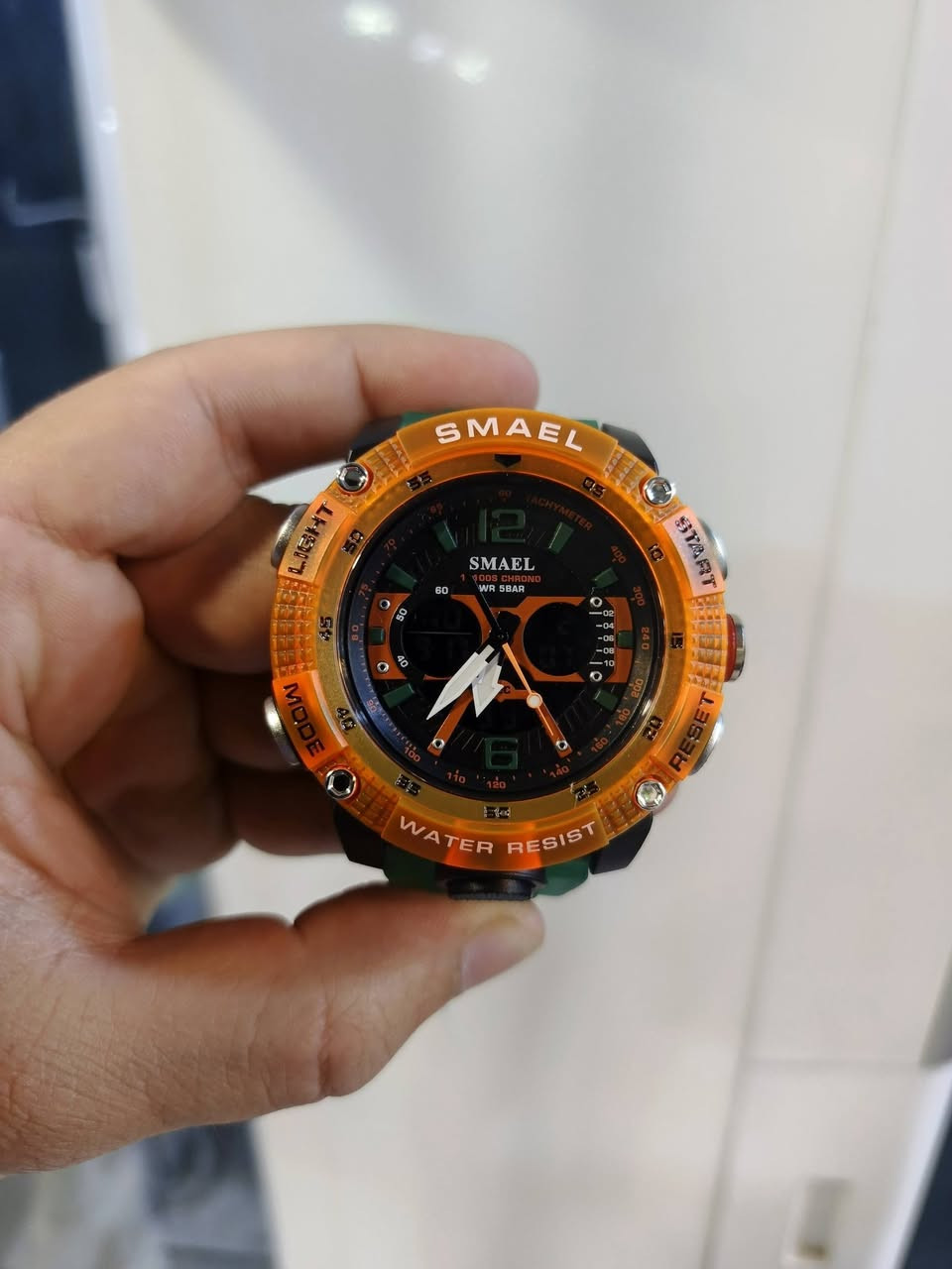 ٢٠ الف واصل قفل 
ضد الماء ميل والكتروني واضاءه داخليه


**إذا كنت صاحب هذا الإعلان وتريد حذفه لأي سبب، رجاءا أرسل رسالة إلى الدعم الفني**