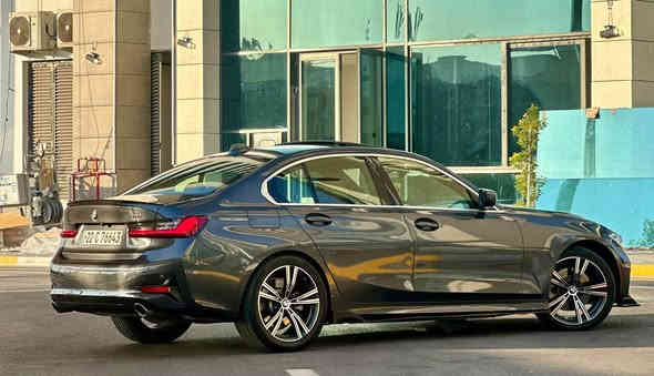 بي ام دبليو 330i موديل 2021
فول فول مواصفات للبيع او المراوس 
شاشة كبيرة لمس كاميرا سلايد فتحة سقف 
رقم  ***********
ماشيه 65الف كيلو 

‏2.0L twin power turbo
حادث السياره جاملغ وباب ومبدلات بدون صبغ من الشركه 
وبغداد صار بيه صبغ بين البابتين 
مواصفات :-
سلايت  
بصمة 
ابواب بصمة 
دواخل جلد مشمشي 
لايتات فول ليد 
لايتات ويا الطريق تتحرك 
كامرة خلفية دوارة 
حساسات امامي خلفي 
كشنات تدفئة خزن تحكم وضعيات فول 
تبريد منفصل امامي خلفي 
تحديد مسار 
ستيرن رجاج ويا الخروج عن المسار 
رادار كل سيارة 
نقطة عمياء 
مرايات قلاب وبيه نظام الاوتو دم
صندوق ينفتح بحركة رجل
محرك 2000 توين بور توربو 
كير 8 نمر 
وضعيات قيادة ايكو + ايكو برو + سبورت + سبورت بلص 
سستم ترحيب بغداد
