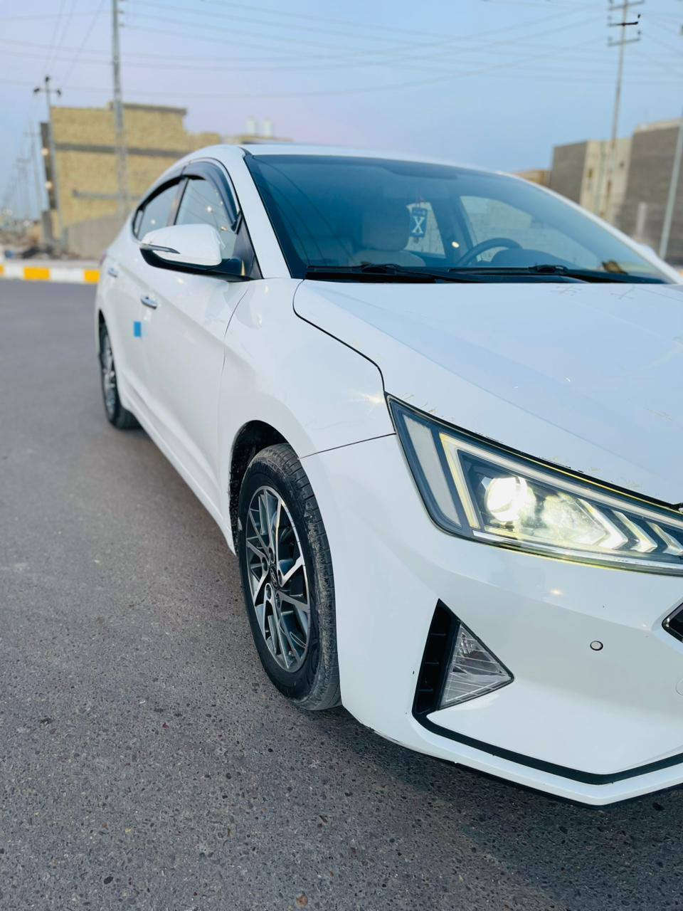 السلام عليكم سياره النترا 2020 للبيع خليجي شركه 
فول مواصفات ✅
 محرك 2000 دوش بصمه
 فتحه سقف ويل كروم ترحيب بيها باب مرشوش تجميل لد نهاري زنون✅ شاشه كبيره كاميرا خلفيه حساسات مكان ناصريه السعر نتصال الاستفسار اكثره‍. ***********
