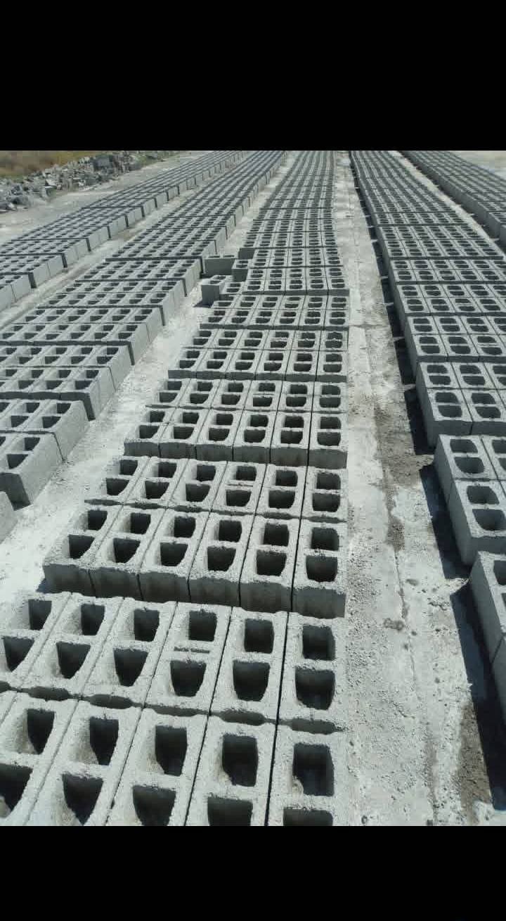 بلوك (قلاب) درجة اولى سعر (1000) بلوك ب 450 مطروح بالمعل توصيل كافة مناطق ديالى وبأسعار مناسبة التوصيل على هذا رقم ***********
