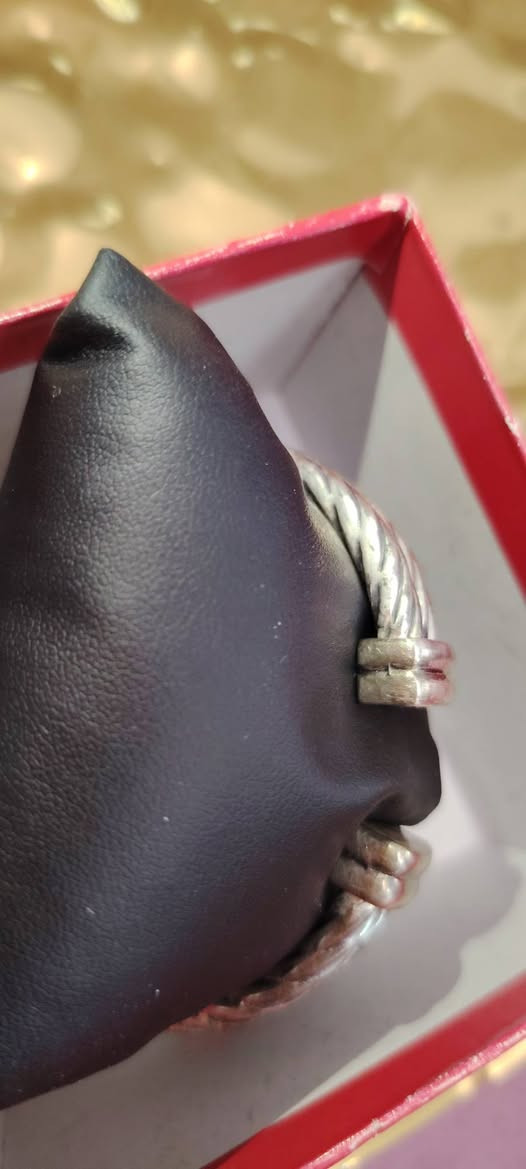 ساعات أصلية بسعر مناسب


**إذا كنت صاحب هذا الإعلان وتريد حذفه لأي سبب، رجاءا أرسل رسالة إلى الدعم الفني**