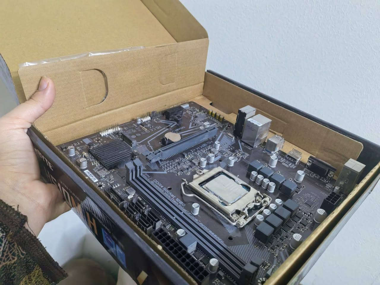 سلام عليكم قطع للبيع
Ram 2×8 3200 cl18 من شركة Team group نضيف استخدام قليل سعرة ٩٠ ألف
Ram 2×16 3600 cl18 من Team group RGB سعرة ١٧٠
Bundle معالج + مذربورد
H510M H LGA 1200 GIGABYTE 
معالج intel i5 11400F سعرهن ثنينهن ب١٧٠ 
وبيهن مجال 
كل قطع نضيفة مابيها شي للتواصل على خاص


**إذا كنت صاحب هذا الإعلان وتريد حذفه لأي سبب، رجاءا أرسل رسالة إلى الدعم الفني**