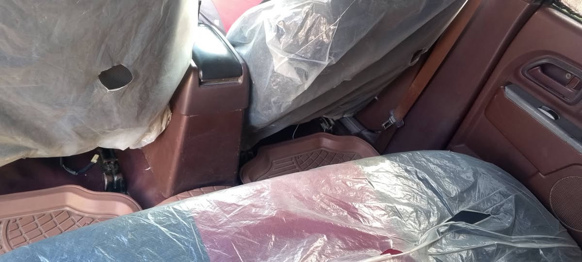 سلام عليكم بيكم كريت ويل ٢٠١٣ قادسيه وسياره جديده 
 مكفوله من كلشي ما عده خياسات بل دوس وبل باب سائق سيارة جديده مال جنايه تبريد ثلج وي سويج .كير ومكينه وكسل خير من الله حداديه خير من الله رقم جديد مصفره ضريبه وغرامات سنويه 2030 هزه جديده سياره بمسي شوكت ما تردين مداور حاضر مكاني كربلاء طوريج ناحيه خيرات. سعر ٦٨.*********** وبيه مجال قليل،علمن سياره للمراوس بسياره زغيره مثل النتره اكسنت أي كان حتي لو بيه ضربه بيه صبخ بس كون نضيفه موديل ٢٠١٤ وفوك
