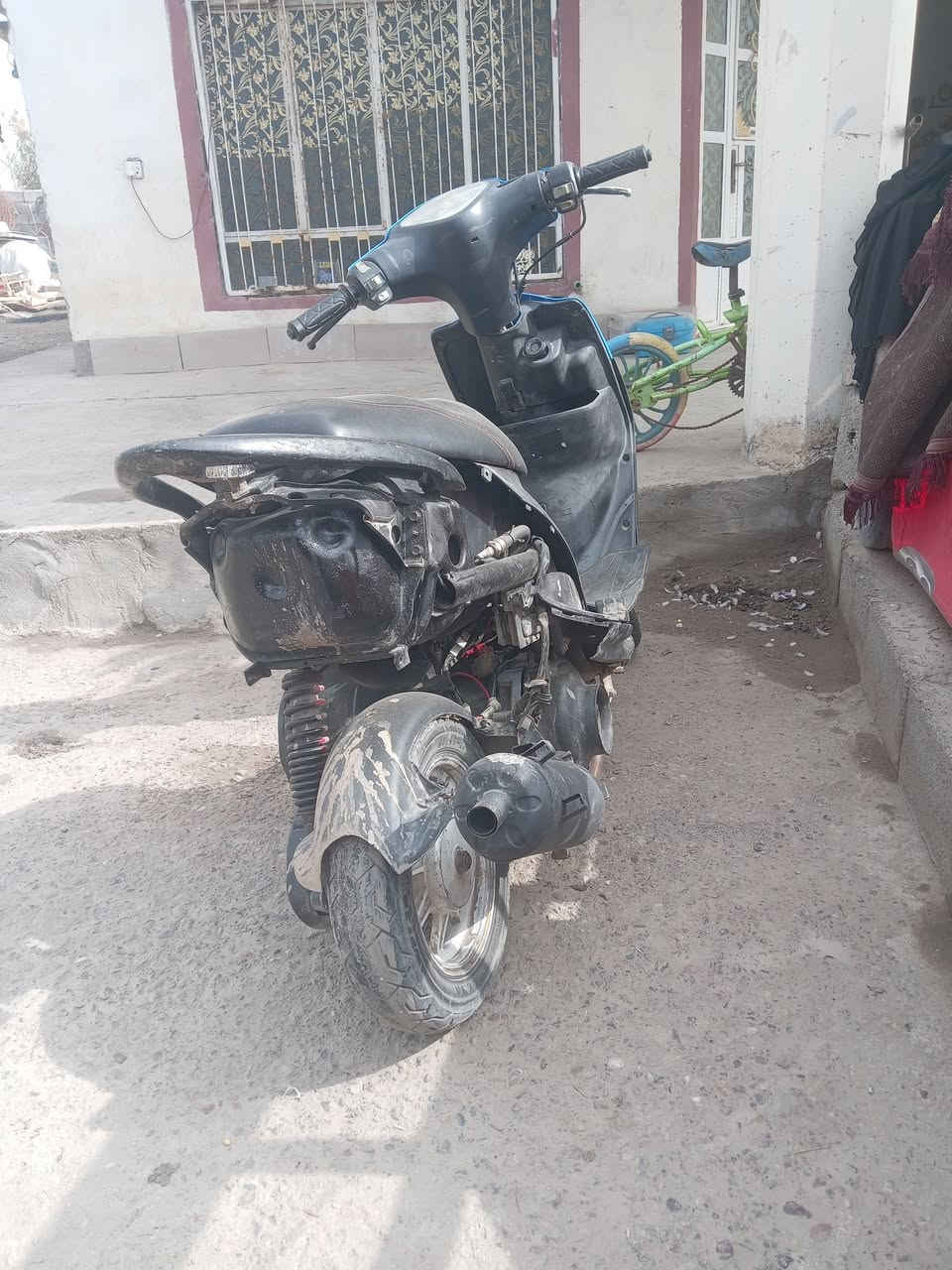 سلام عليكم دراجه ماكس عدله للبيع اورق منفيس سعر 400 وبيها مجال قليل مكاني بغداد تاجي ***********
