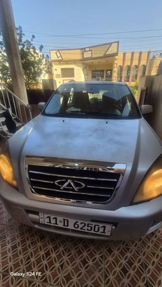 شيري تيكو للبيع موديل ٢٠١٢ كير ميكانيك اوتماتيك
محرك ٢٠٠٠ سياره نظيفه كير ومحرك مكفوله وكشرها نظيف ماشيه 109 الف مناقصها اي شئ 
كل شي بالسياره مبدل جديد وصيانه دوريه 
*********** 
بغداد_ الدورة 
السعر 60 ورقة بيها مجال بسيط حك الجيه
