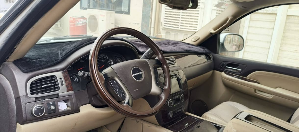 السلام عليكم جمسي دنلي مديل ٢٠٠٧ سياره مكفوله من الضربه حداديه جديده كير جديد المحرك بيه بدايه تبخير رقم بغداد مداور ثاني يوم ***********
السعر ١٢٥ بيها مجال الطيبين مكاني نجف
