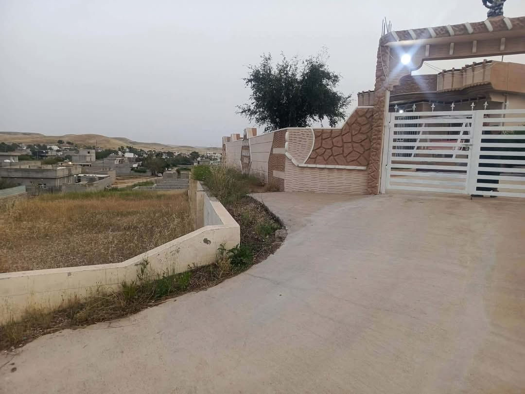 🏡 بيت للبيع في جبراوه مع بستان وقطعة أرض إضافية 🌿
📍 العنوان: جبراوه – بعد بيوت أحباب الله، بيت على الجبل

📐 المواصفات:
▪️ بيت مرتب ويا بستان
▪️ قطعة أرض تابعة للبيت بمساحة 200 متر
▪️ يحتوي على بير ماي
▪️ موقع هادئ ومميز وإطلالة حلوة

💰 السعر: 55 مليون دينار
📌 يوجد مجال بالسعر للجادين

📞 للاستفسار والتفاصيل:
***********
