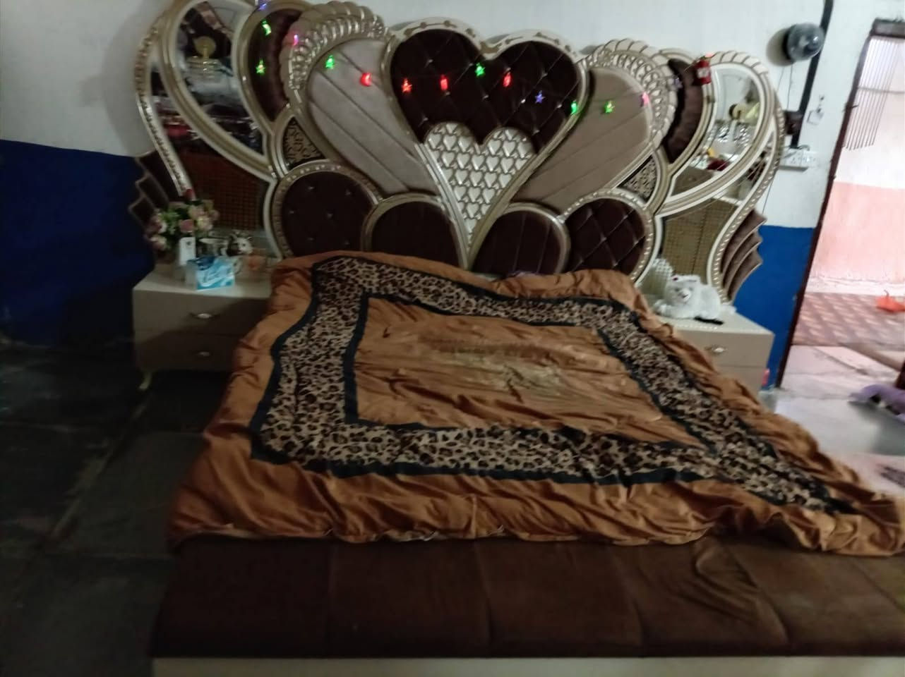 السلام عليكم عندي هاي الغرفه للبيع واي شخط مابيها واي اعراض كسر ماكو مصار 3اشهر من شتريتها السعر ميلون ونص وبيها مجال الاستفسار خاص


**إذا كنت صاحب هذا الإعلان وتريد حذفه لأي سبب، رجاءا أرسل رسالة إلى الدعم الفني**