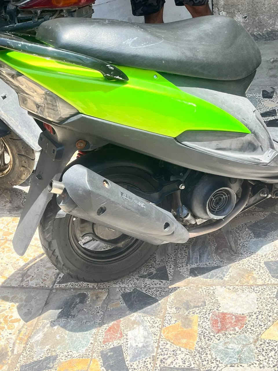 السلام عليكم دراجه ماكس للبيع دراجه بلاديه ما بيها نقص مكان بغداد حي النصر سعر 550 الرقم ***********
