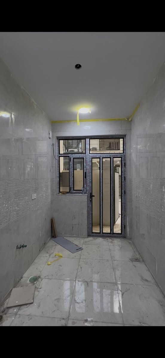 � مناسب للعائلة وراحة من أول يوم

📍موقع مميز وسط منطقة الدورة 
     شارع مول الكوخ قرب محكمة الدورة 

🏠بيت للبيع بسعر مناسب جدا

  🚸 
1_خدمات المنطقة /ماء كهرباء تبليط 
2_ يبعد اقل من 5 دقائق عن مستشفى الدورة 
    

▪️ طابقين

▪️ مساحة50 متر -واجهه 6.25 -نزال8 متر

▪️ غرف نوم 2+ صالة

▪️استقبال

▪️ مطبخ عملي

▪️ حمّامين

▪️ منور وإنارة مرتبة

▪️ تشطيب نظيف

📑 السند: طابو زراعي (25)
      تنزال شركة و اقرار محكمة 

📍 الموقع: بغداد /الدورة /شارع مول الكوخ / قرب محكمة الدورة [شارع الزهور ]

ملاحضة [البيت قيد الإنشاء يتم تسليم مفتاح كلشي مجهز بل الكامل ]

📞 للاستفسار والمعاينة:

***********

📲 اتصال / واتساب
