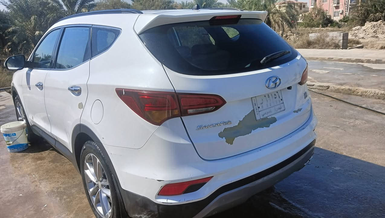 السلام عليكم
سنتافي 
مديل 2018 
6 سلندر 
رقم بصرة سنويه لل 2028
تشغيل بصمه سياره فول عدا البنراما
7راكب 
مكان السياره البصرة الدير
سعر 180 وبيه مجال 
اليدور أسعار لا يتصل 
رقم الهاتف ***********
