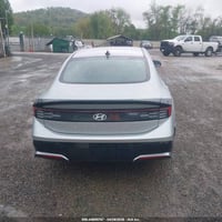 HYUNDAI SONATA SEL 2025 تاريخ المزاد: 6/15 السعر: حسب المزاد  المسافة ...