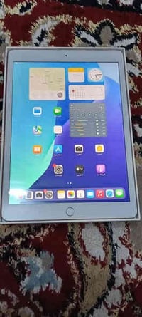 ايباد سفن الايباد كله بلادي و كله شغال ما بي اي نقص كيبله ويا الاصلي م...