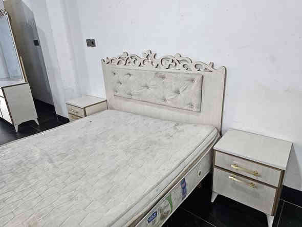 غرفه نوم تفصال للبيع نظيف كلش كامل سعر 550 الف شراي يخابر رقم ***********
