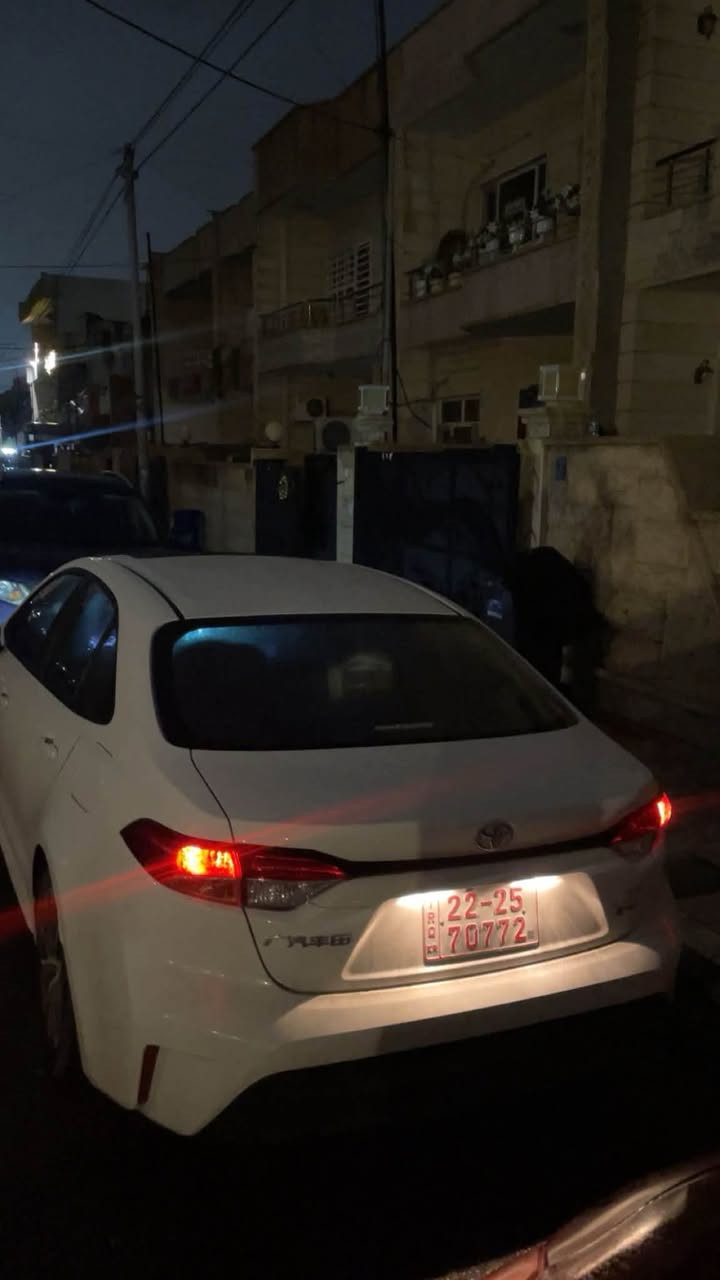 السلام عليكم 
تويوتا كورلا هايبرد الشكل الامريكي ( ليڤين ) 
موديل 2025 
مرقم اربيل جاهزه وكامله
رقم حلو 21061  
مواصفاتها المعروفه : 
كشنات مخمل
اشارات مري  
سلايد روف 
تبريد قطعتين 
رادار وتحديد مسار ، وتحديد سرعه ، عداد ديجتال
شاشة سمارت  
وضعيات قيادة 3 ( سبورت ، نورمال ، ايكو ) 
محرك 1,800 هايبرد 
ماشيه 13,500 ألف    
 كفاله عامه  
للتواصل أو الاستفسار 
***********
