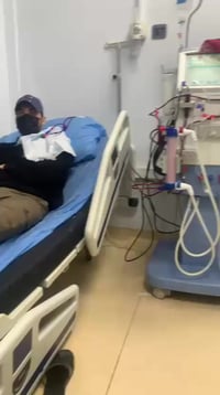 إخوان 💔  هذا الشاب بعمر الورد… بعده ما شايف من الدنيا شي، لا فرحته اكت...