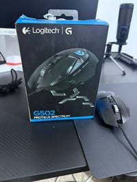 للبيع بسعر 40 ماوس لوجتك G502   النظافه مالته 60/100  باد لوجتك اصلي ج...