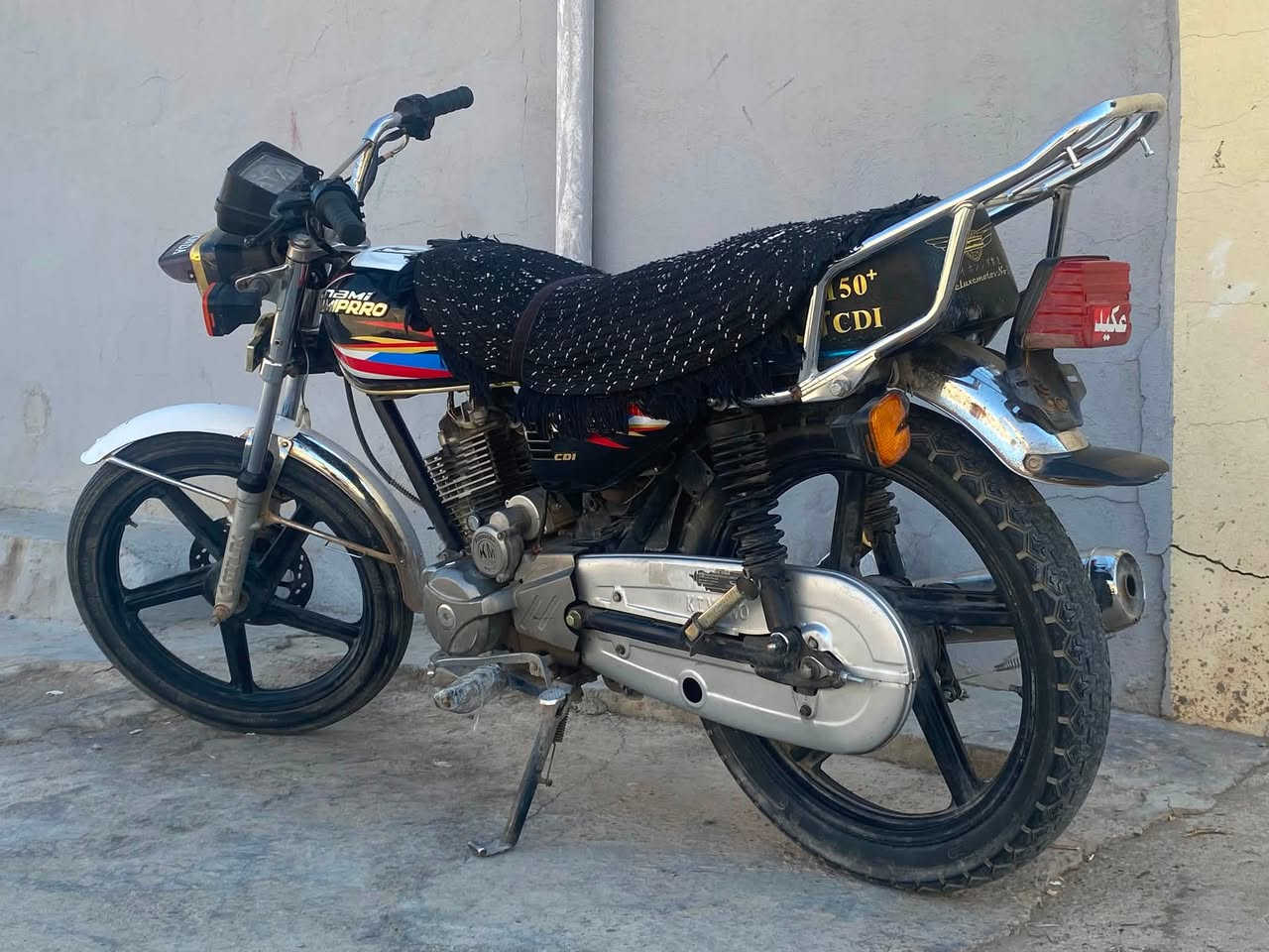 للبيع 2021 اوراق 5 گير محرك 150 
سعرر 400 وبي مجال  ***********
