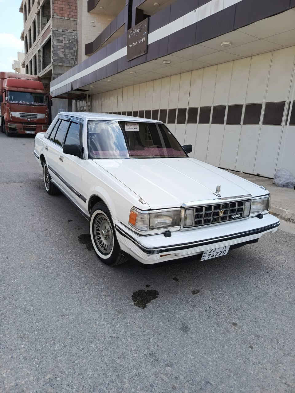 سوپر مۆدیل 1987
گیرئوتوماتیک 

گیرومحرک بشرط لاسرف لاصوت ولابوغار

رقم سلیمانیە رقم اصلی ئسولی جدید حتی 2031

براد هزە جدید تحویل مباشر نفس الیوم بشرط

صدر جدید 

اربع تایرات جدید 

کاهربایات کل شغال 

سیارە بدون صرب 

گزوز جدید پاور مال ئیستوپ جدید 

سعر 45 ورق 

مکان چم چمال قریب عل کرکوک

*********** بی واتساپ 

***********
