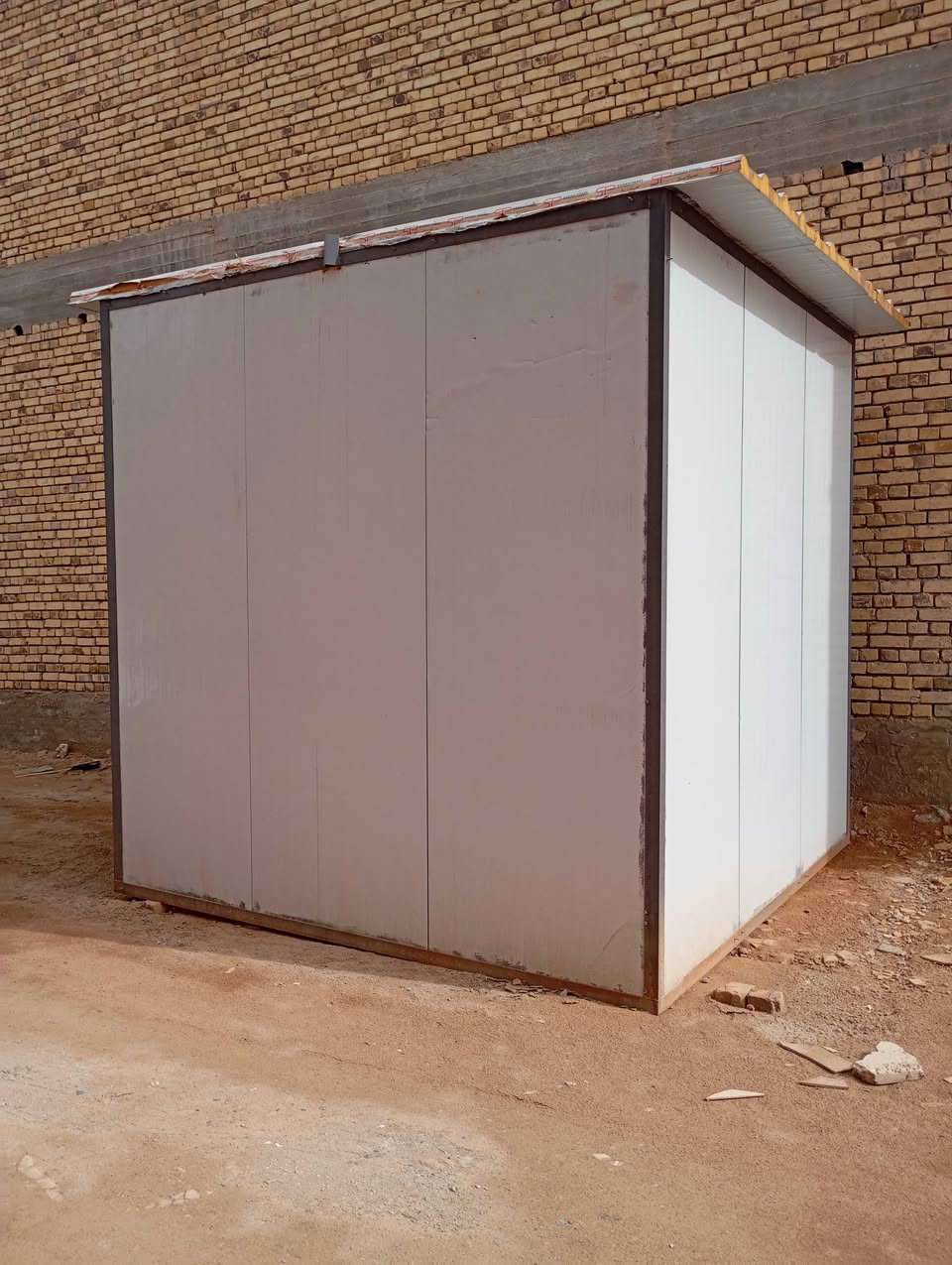 سلام عليكم كرفان للبيع 3*3ورتفال 3ناصرية مركز***********
